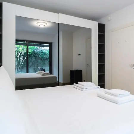 Italianway - Traiano 33 C Milan
